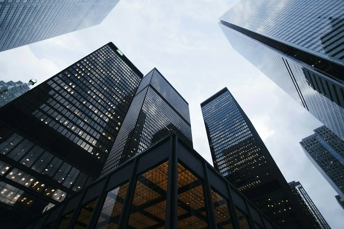 Fachadas de edificios institucionales